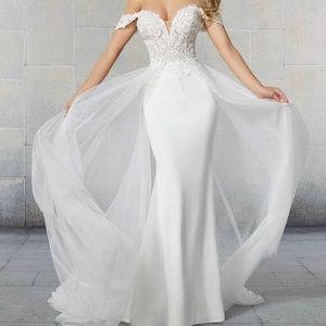 NEVER WORN Morilee Wedding dress. Style Name: Scout